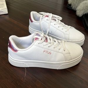WORN ONCE - FILA